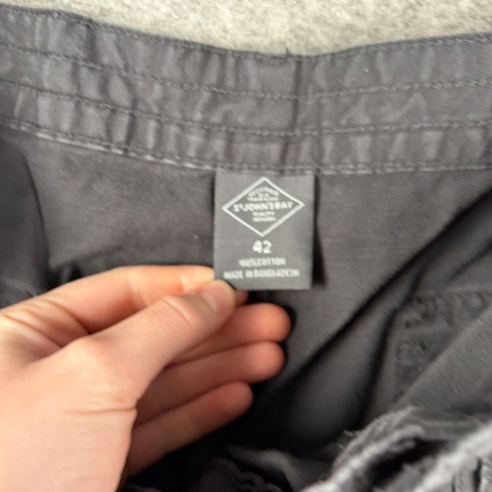 St. John's Bay Cargo Shorts Mens 42 Gray Cotton Elastic Waist Utility Outdoor - Picture 5 of 12